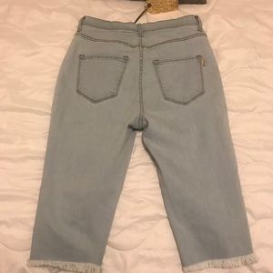 Mid Capri Jeans ripped Jeans